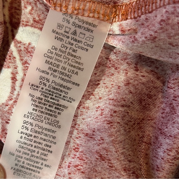 CRESCENT DRIVE Red Crushed Velvet Floral Top Long Sleeve Stretchy Lightweight L - Picture 8 of 9